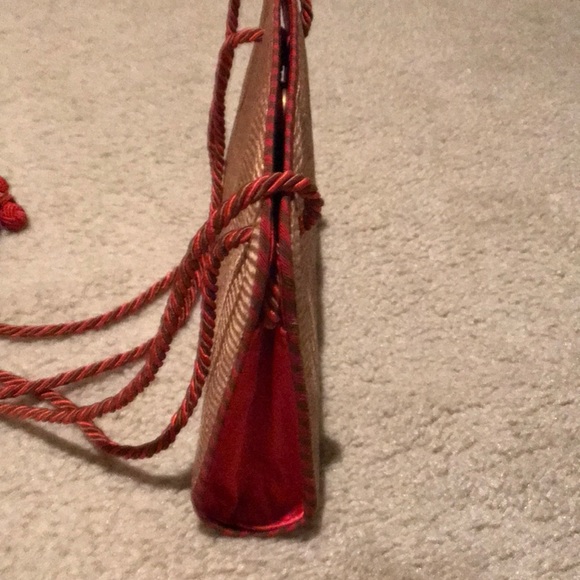 Bottega Veneta Raffia Crossbody Handbag - Picture 3 of 8